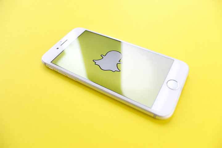How to Track a Snapchat Account