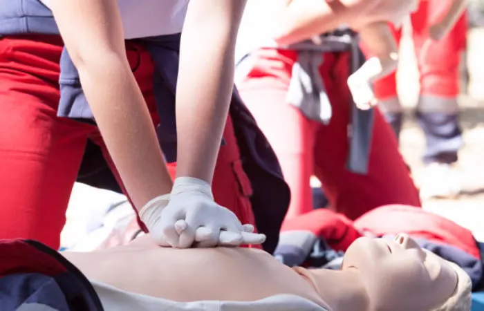 6 Key Benefits of CPR Training in Ottawa